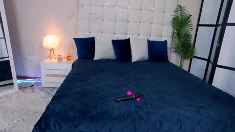 NicolRos online show from January 2025 08:20:02 AM