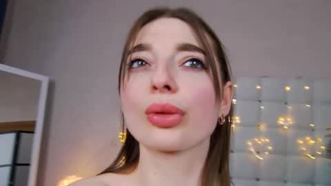 NicolRos online show from February 2025 03:49:01 PM