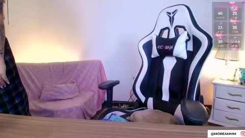 Nicol online show from October 2025 01:46:01 AM