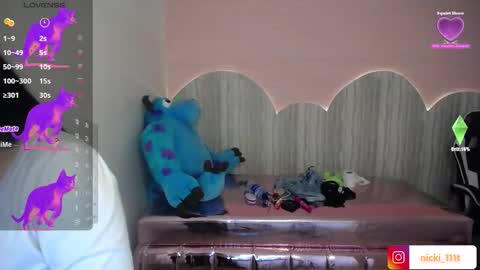 Nic online show from October 2025 12:33:01 PM