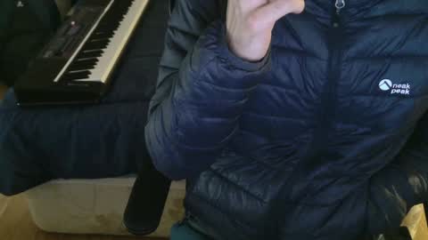 Julian online show from December 2024 12:18:02 PM