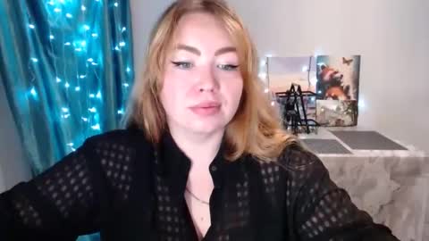 nightlaura online show from January 2025 08:02:01 PM