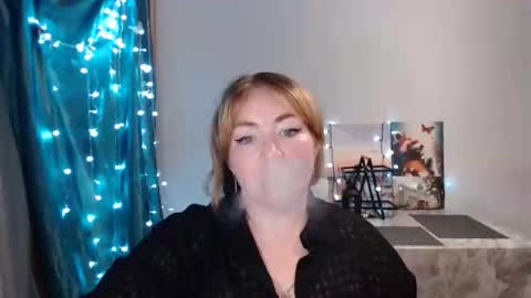 nightlaura online show from January 2025 12:45:01 AM