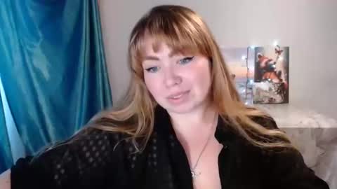 nightlaura online show from January 2025 05:42:02 AM