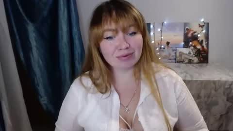 nightlaura online show from February 2025 02:36:02 AM