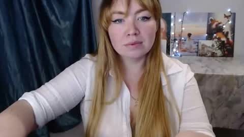 nightlaura online show from February 2025 01:54:02 PM