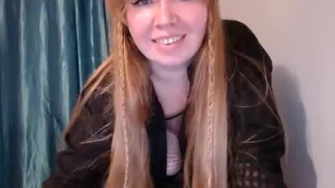 nightlaura online show from February 2025 04:39:02 PM