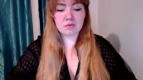 nightlaura online show from February 2025 06:15:02 PM