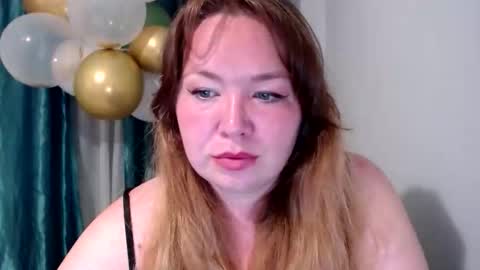 nightlaura online show from September 2025 07:25:02 PM