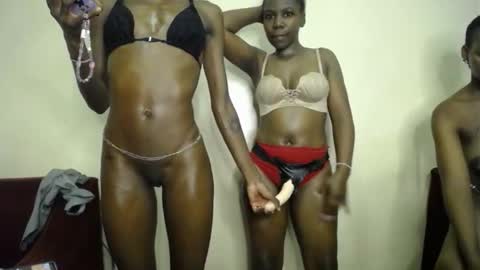 Snapshot of nightnurse_xx chatting on October 2025 08:31:01 PM Tina online show from October 2025 08:31:01 PM