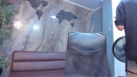 Nick online show from November 2025 01:24:01 PM