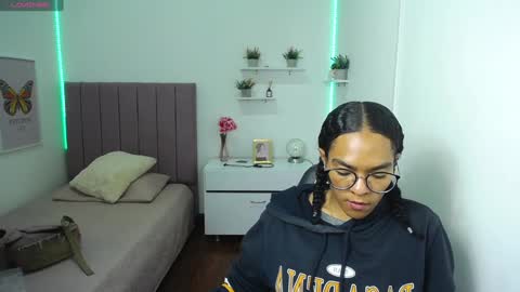          online show from February 2025 04:58:02 PM