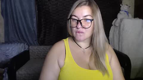 Snapshot of nikaskylink chatting on October 2025 03:31:01 AM Nika online show from October 2025 03:31:01 AM