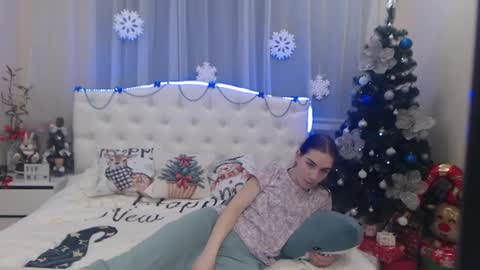 nikastarkk online show from December 2024 01:43:01 AM