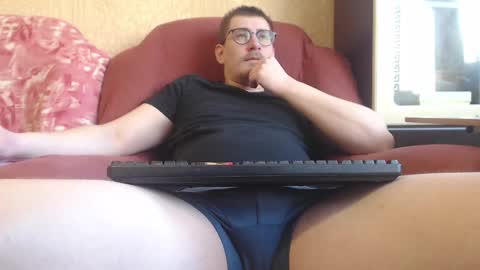 Snapshot of nikes96 chatting on February 2025 08:19:02 AM meineliebhe797 online show from February 2025 08:19:02 AM