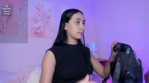    online show from November 2025 07:05:02 PM