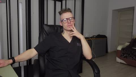 Snapshot of nikki_hard chatting on December 2024 06:42:02 AM nikki online show from December 2024 06:42:02 AM