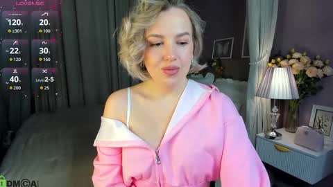 Snapshot of nikki_kai chatting on October 2025 12:44:02 AM Nikki online show from October 2025 12:44:02 AM