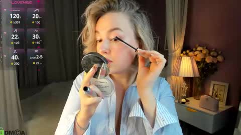 Snapshot of nikki_kai chatting on October 2025 12:58:01 AM Nikki online show from October 2025 12:58:01 AM