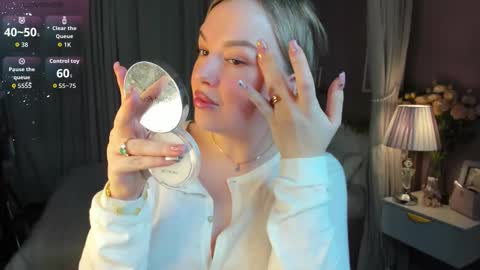 Snapshot of nikki_kai chatting on November 2025 12:27:01 AM Nikki online show from November 2025 12:27:01 AM