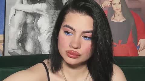 Nikki Kardashian online show from September 2025 04:54:01 PM