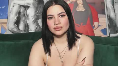 Nikki Kardashian online show from September 2025 09:52:02 PM