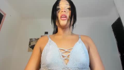 Snapshot of nikkitatsx chatting on March 2025 04:46:02 PM Debora21Cm online show from March 2025 04:46:02 PM