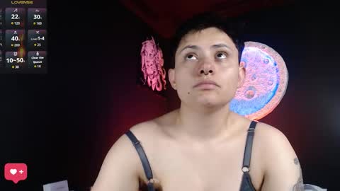 Snapshot of nikky_tomboy444 chatting on October 2025 07:34:01 PM Nikky online show from October 2025 07:34:01 PM