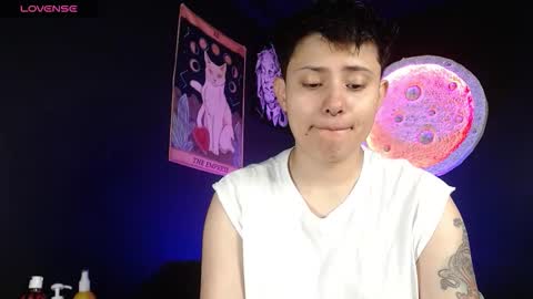 Snapshot of nikky_tomboy444 chatting on November 2025 12:49:02 PM Nikky online show from November 2025 12:49:02 PM