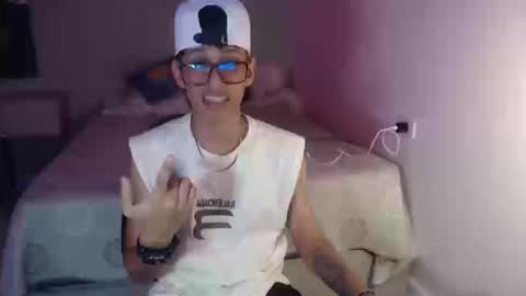 niklaus_wolf online show from September 2025 10:00:01 PM