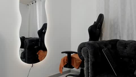 niklause_froid online show from January 2025 06:28:01 PM