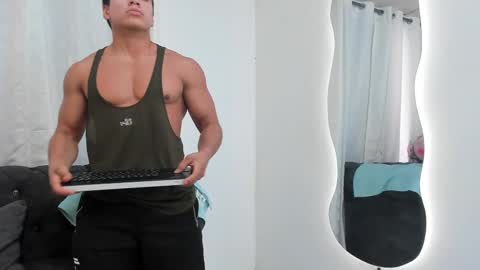 niklause_froid online show from February 2025 01:11:02 PM