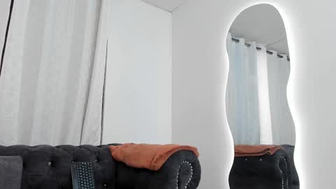 niklause_froid online show from February 2025 12:33:01 PM