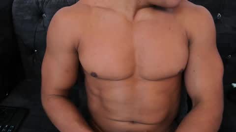 niklause_froid online show from February 2025 03:58:02 PM