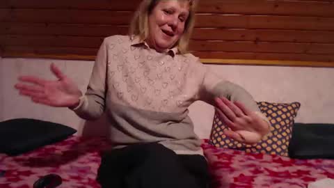 Nikole1 online show from December 2024 04:57:01 PM