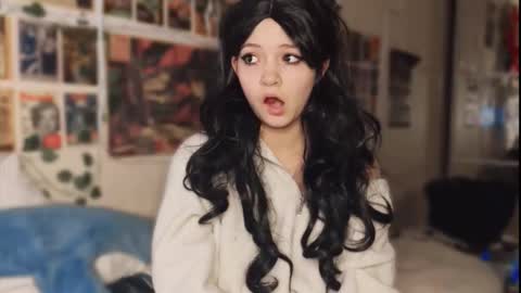 nikoli_naw online show from October 2025 03:45:01 PM