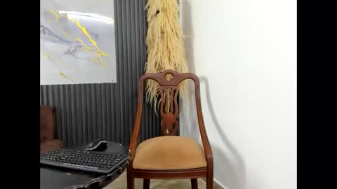 Snapshot of nikoll_evanss chatting on October 2025 07:23:02 PM nikoll_evanss online show from October 2025 07:23:02 PM