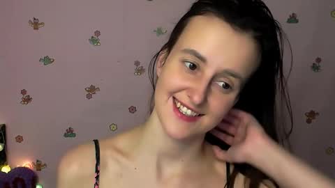 Snapshot of nikolleta_m chatting on December 2025 01:31:02 PM Nikolleta online show from December 2025 01:31:02 PM