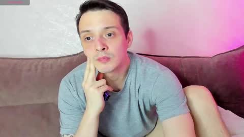 Nikolos online show from February 2025 05:40:02 PM