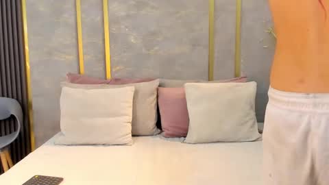 Niko Stone online show from November 2025 04:46:01 AM