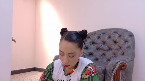 NIKY SMIT  online show from December 2024 11:43:02 AM