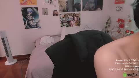 Nikylaine online show from October 2025 04:30:02 PM