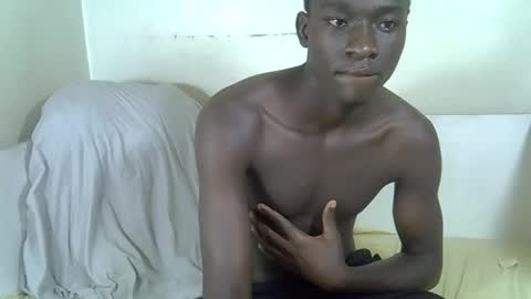 Snapshot of nileboys chatting on November 2025 10:56:01 PM Niles online show from November 2025 10:56:01 PM