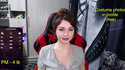 Nimfeya online show from November 2025 07:25:01 PM