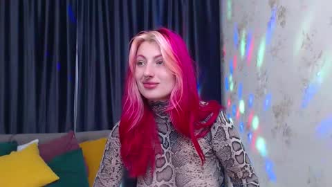 Snapshot of nina_b1um chatting on November 2025 05:40:02 AM Nina online show from November 2025 05:40:02 AM