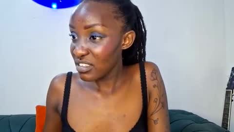 Snapshot of nina_bambi chatting on September 2025 03:28:01 PM nina_bambi online show from September 2025 03:28:01 PM