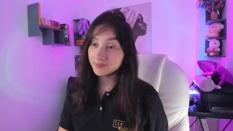 nina_collinns online show from September 2025 11:43:01 AM