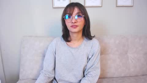 Nina online show from October 2025 04:13:01 AM