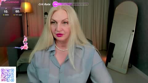 Nina online show from September 2025 08:25:01 AM
