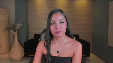 Nina online show from October 2025 04:20:02 AM